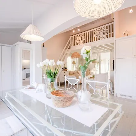 Charmante Maison Provencale, Avec Piscine Lejlighed *